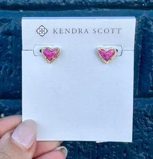 Ari Heart Gold Stud Earrings in Bubblegum Opal