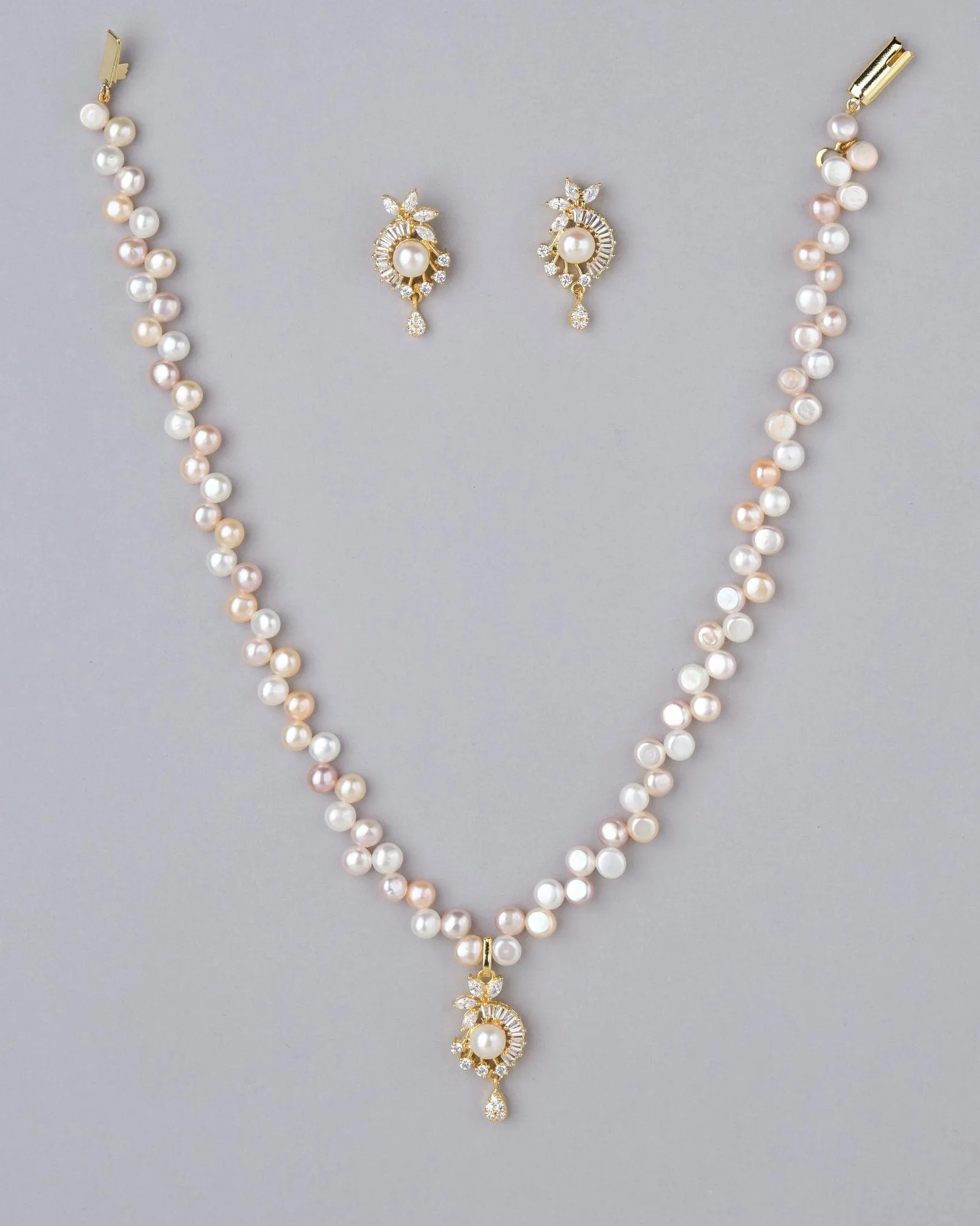 Asymmetric Glam Pearl Necklace Set