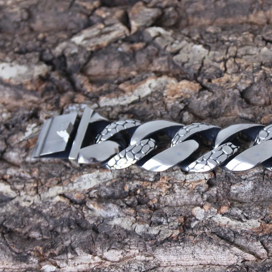 Bagger Bracelet - Dragon Scale - Silver - 1.25" Wide - The Classic - B119