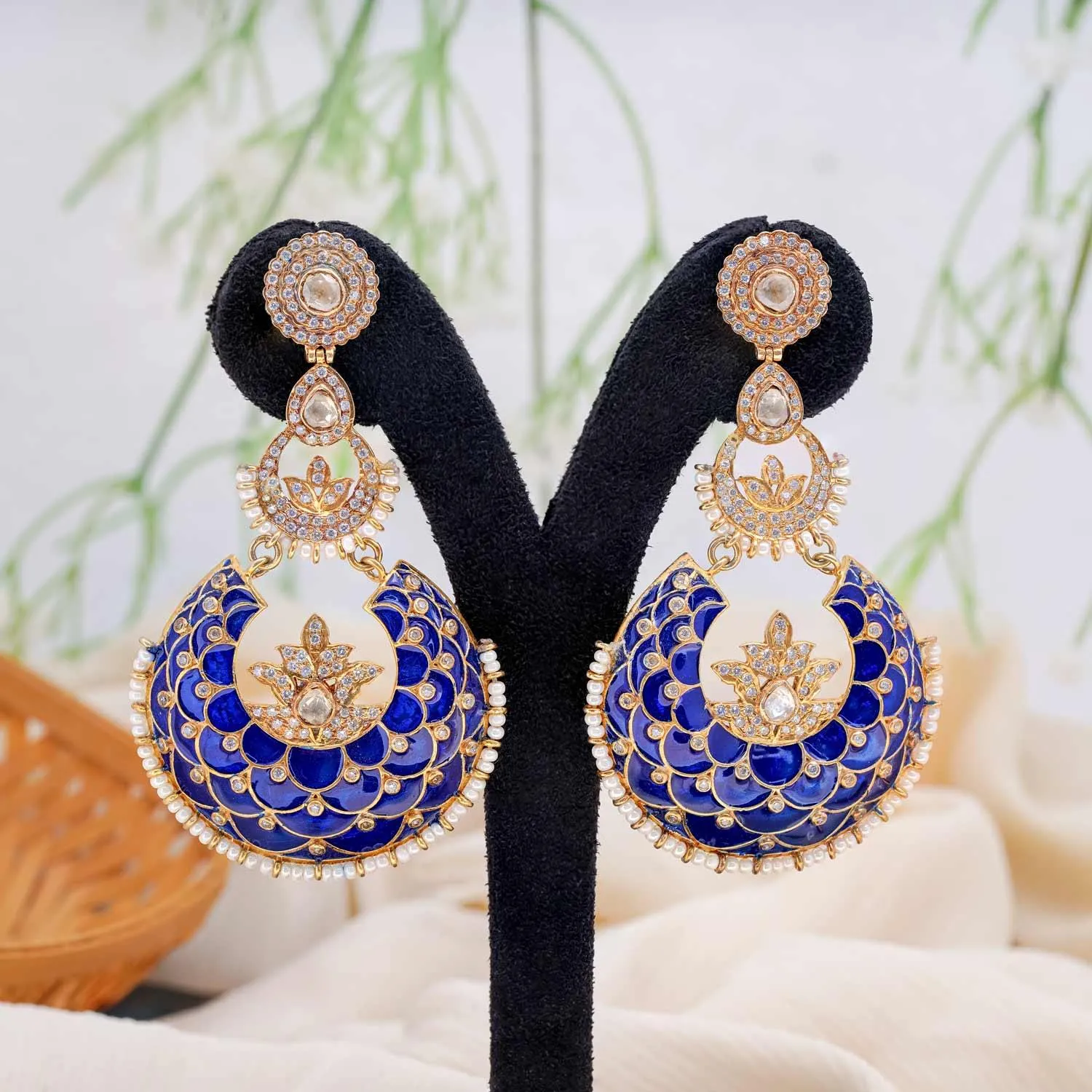 Bluish Dangler