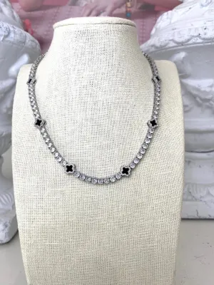 Clover Luck Necklace - Black