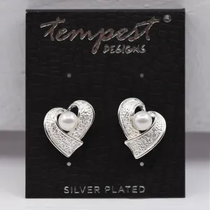 Delicate heart stud swirl earrings with central pearl