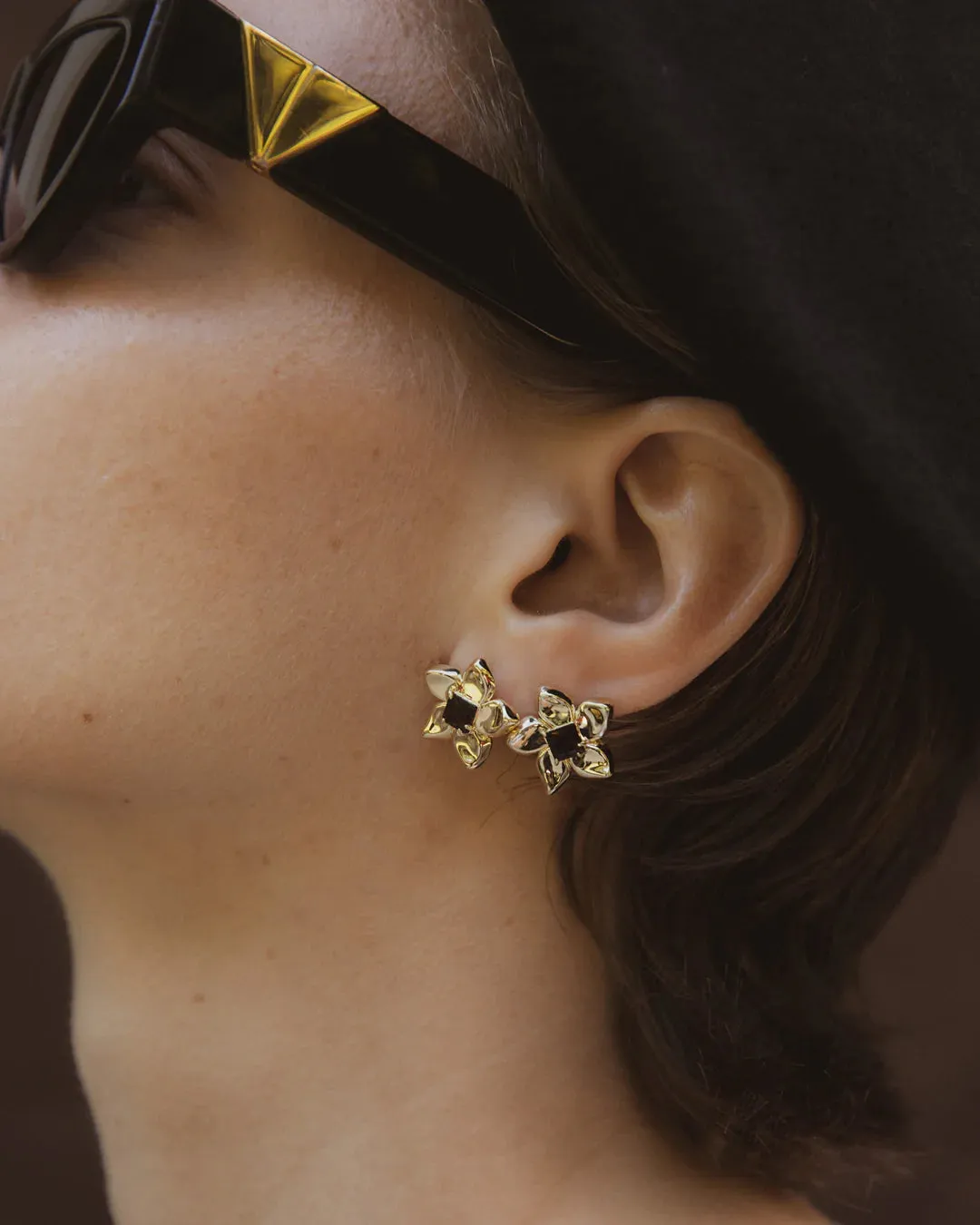 FLOWER POWER STUDS (Smokey Quartz)