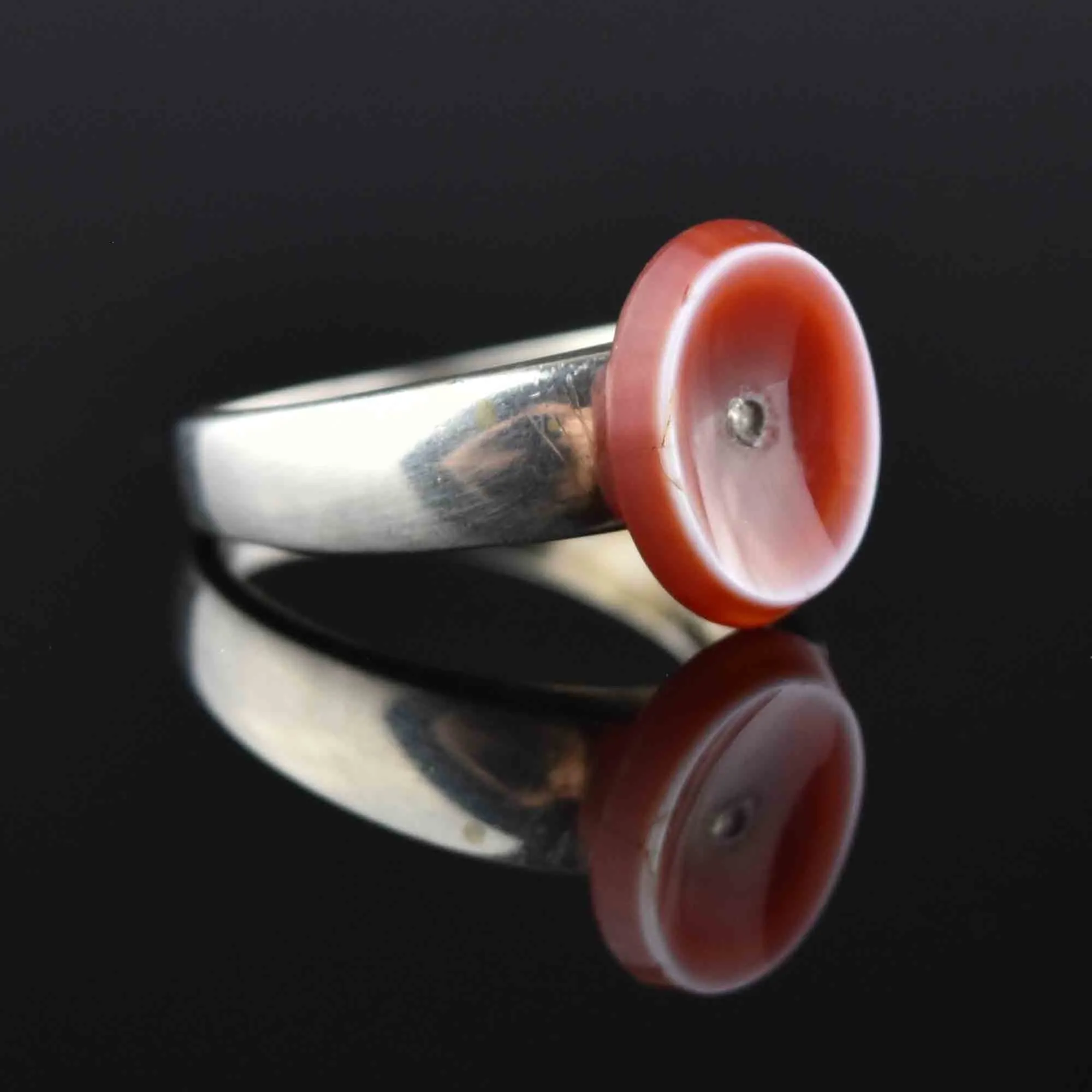 Vintage Silver Concave Carnelian Banded Agate Ring