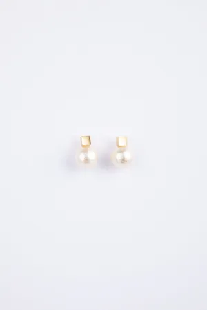 Windsor Pearl Earrings - Pearl