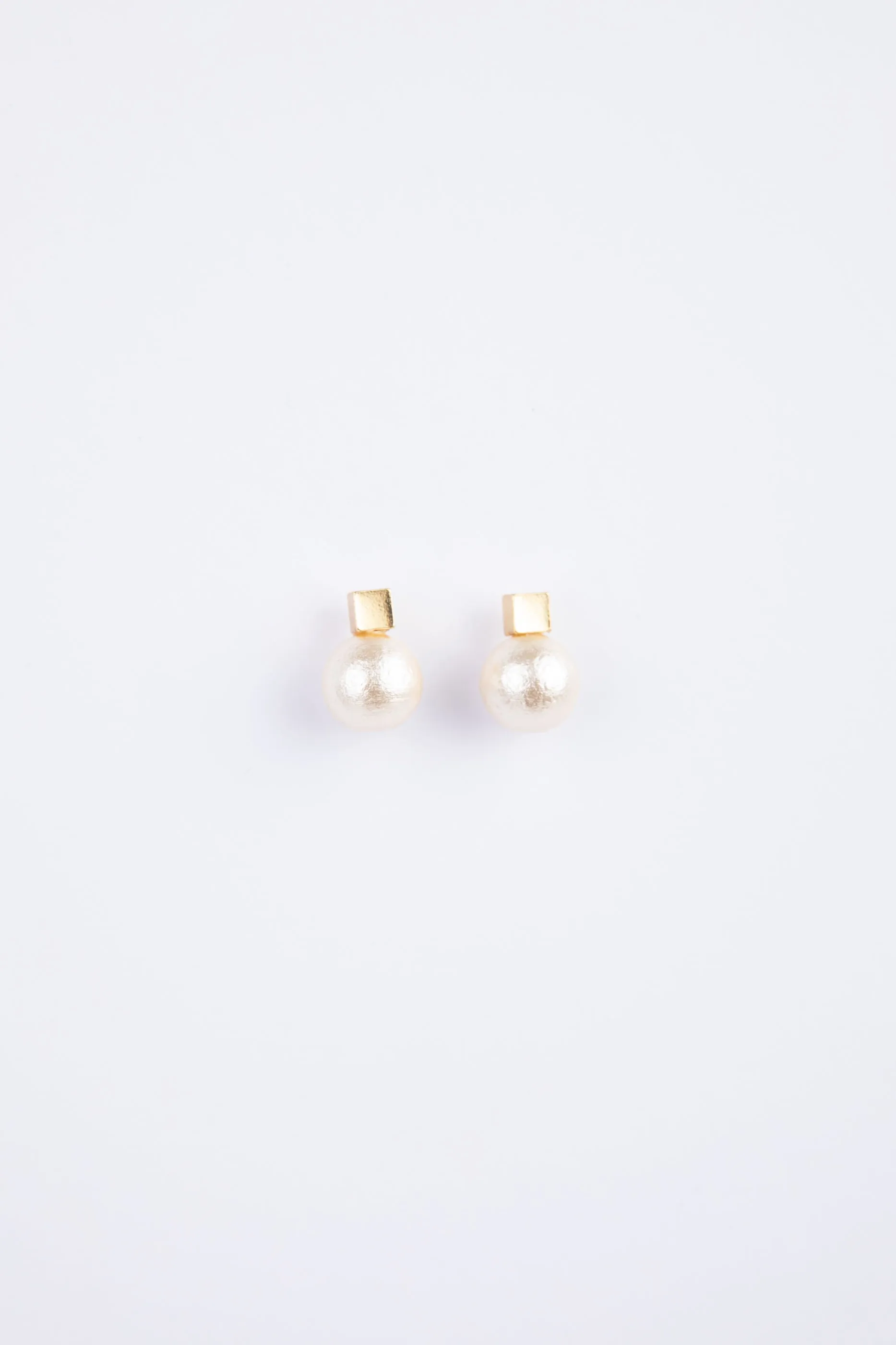 Windsor Pearl Earrings - Pearl